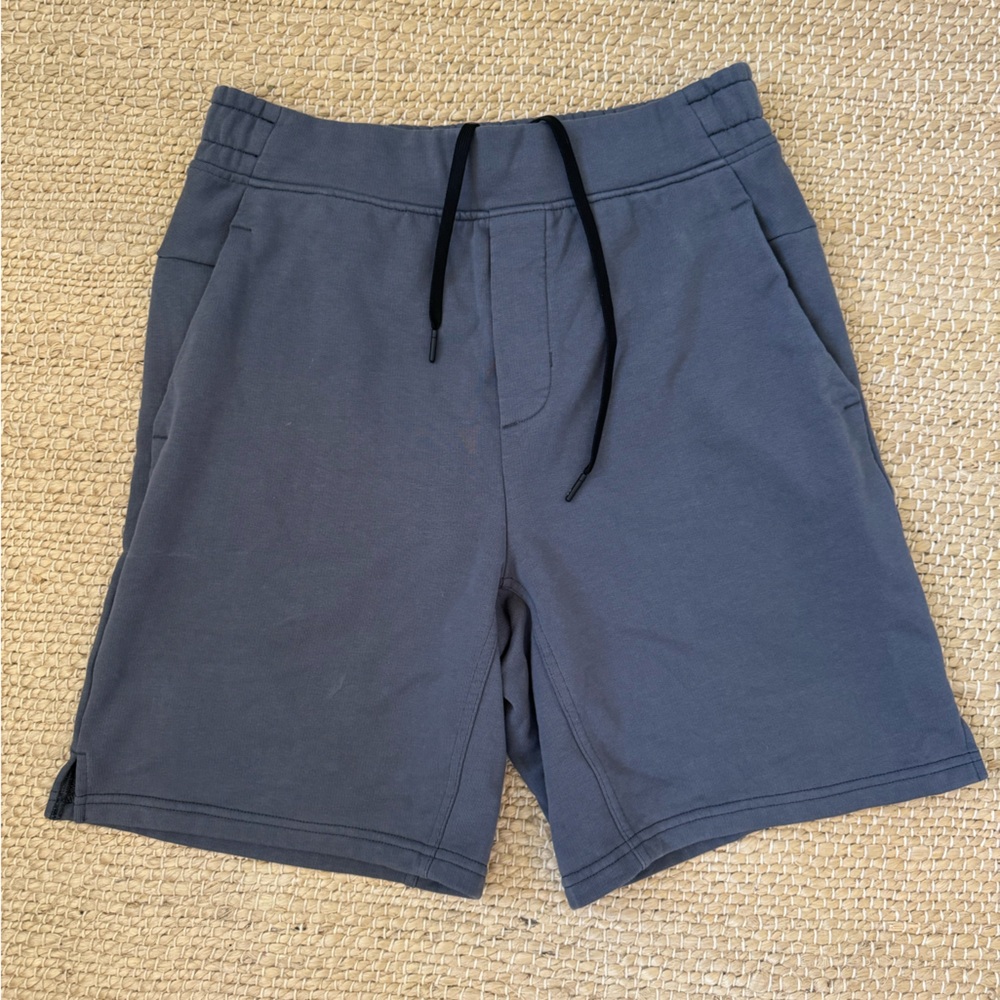 NWT On Running Men’s Grey Sweat Shorts - small